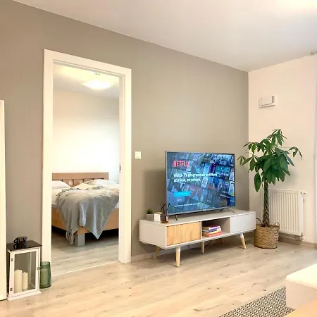 Elegant, Bright Spacious Apartment In Bratislava Center Exterior photo